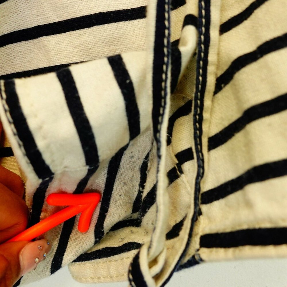 J. CREW Women's White Black Dolphin Shorts MEDIUM Beach Striped Mid Rise Relaxed - Picture 8 of 11